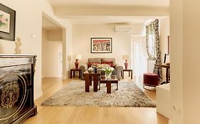 Carmine Apartment
